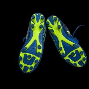 Kids, size 4 boys soccer cleats